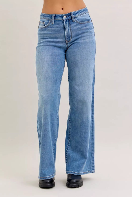 Vida jeans med mellanmidja, bild 2
