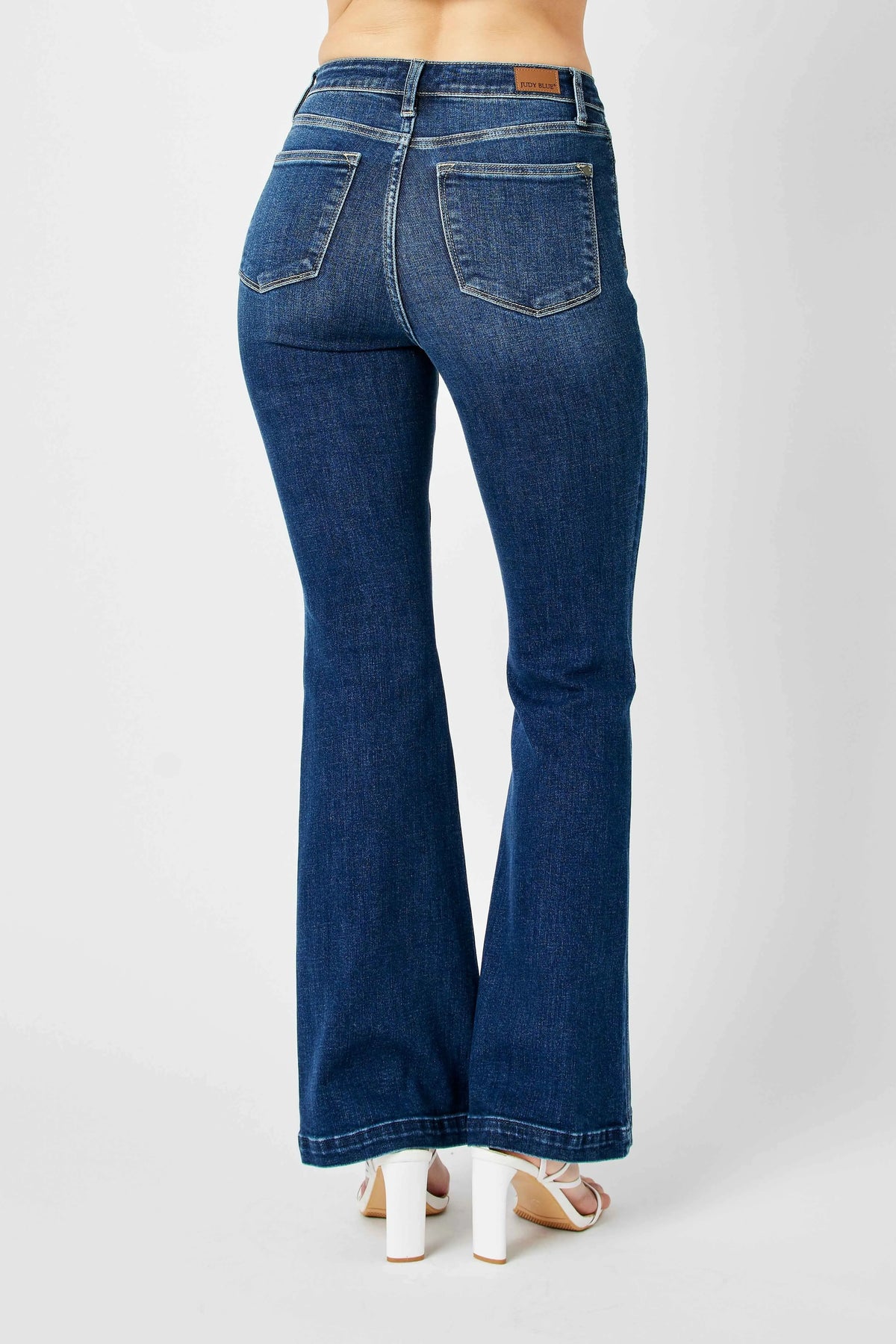Flare-jeans med hög midja och vinklad sidsöm, bild 6