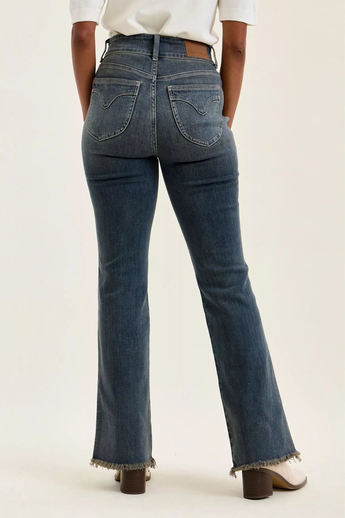 Jeans med hög midja och rå kant, bild 3